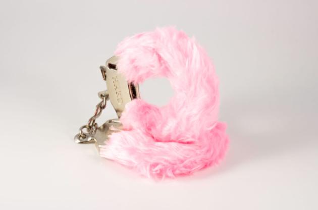 Algemas de Metal com Pelúcia Rosa